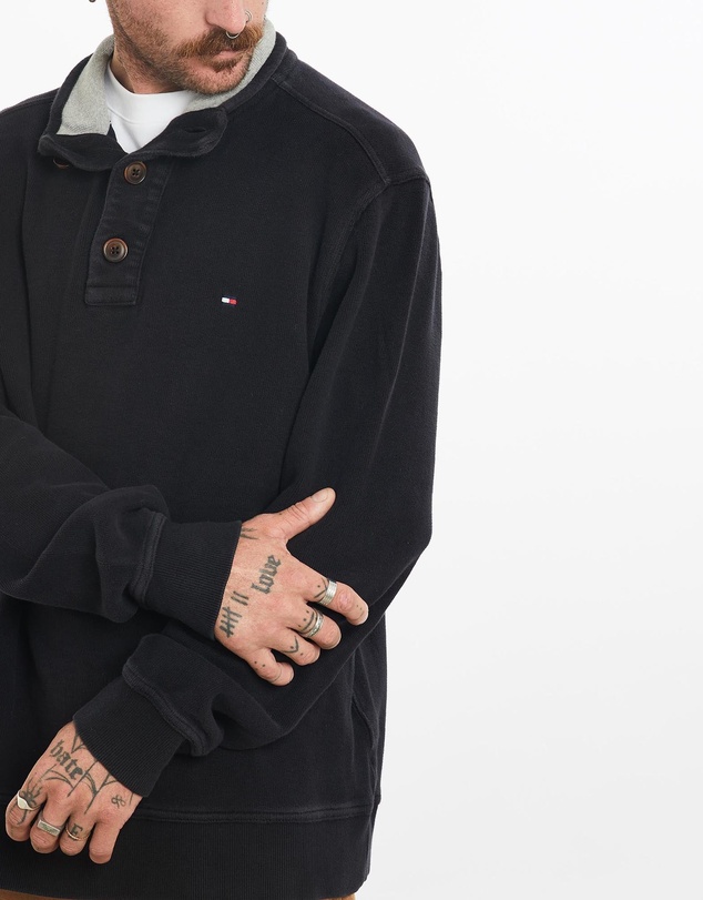 Vintage by The Real Deal - Pre Loved - Vintage Tommy Hilfiger Collared Sweater