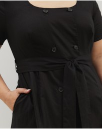 Atmos&Here Curvy - Dasha Scoop Neck Linen Blend Midi Dress