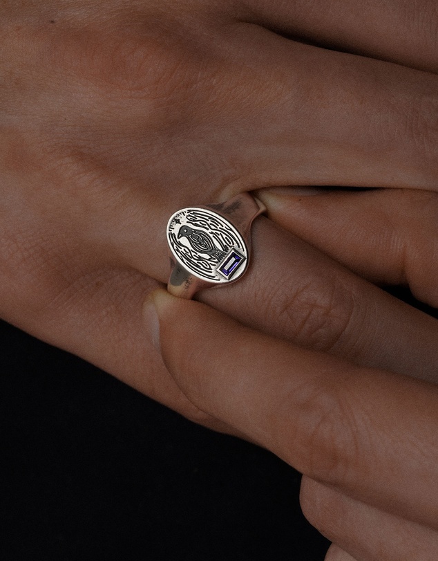 SUE THE BOY - Satin Bowerbird Signet Ring