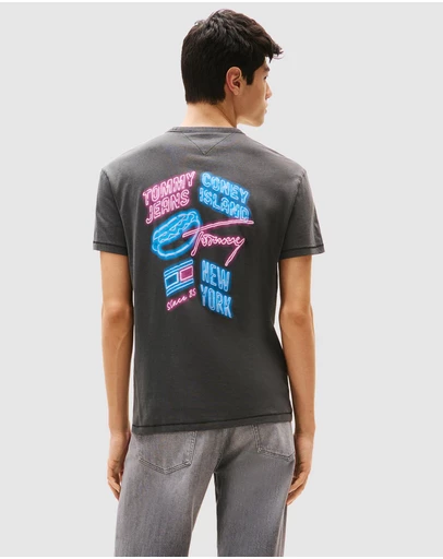 Tommy Jeans - Back Graphic Crew Neck T-Shirt