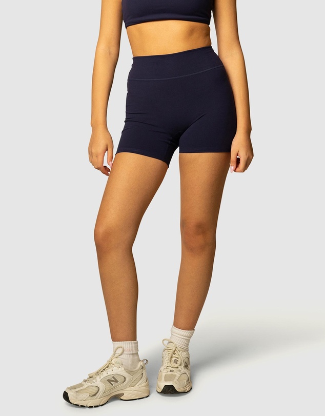 437 - The Essentials Shorts