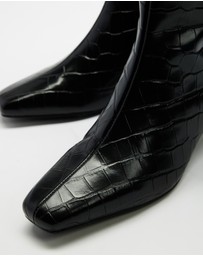 AERE - Maria Leather Kitten Heel Boots