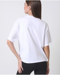 Vacancy Co - Coy Rise Tee