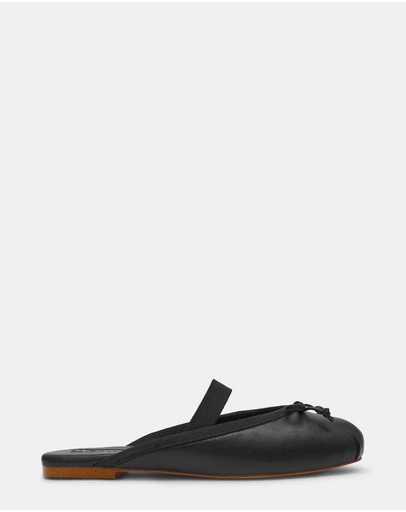 Steve Madden - Cutesy Black Leather Flats