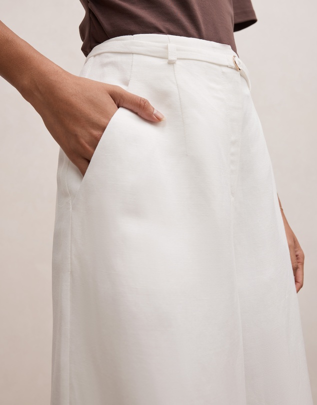Forever New Petite - Matilda Petite Linen Blend Pants