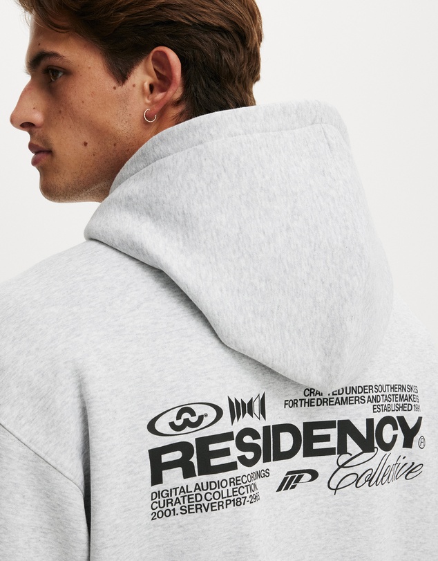 Cotton On - Box Fit Graphic Hoodie