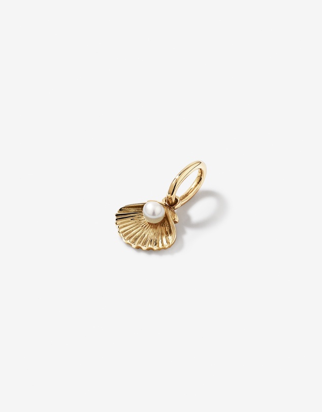 Michael Hill - Cultured Freshwater Pearl Clam Shell Pendant in 10kt Yellow Gold