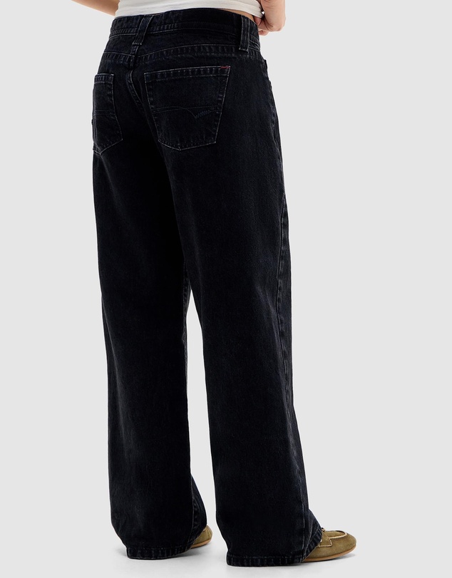 BDG By Urban Outfitters - Kayla Lowrider Jeans