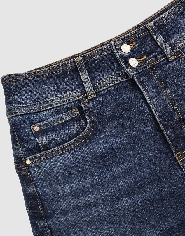 GUESS - Shape Up Straight Jeans