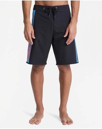 Quiksilver - Mens Surfsilk Holmes 20