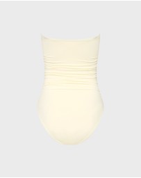 BONDI BORN - Raya One Piece