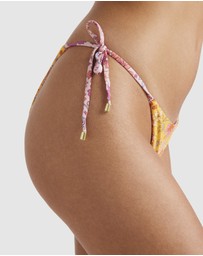 Billabong - La Plage Rev Tie Side Hike Bikini Bottom