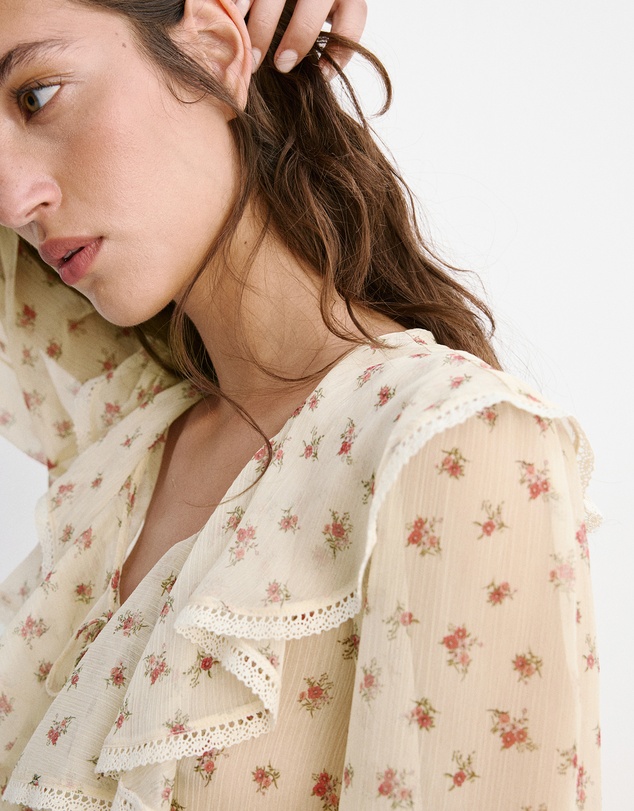 M.N.G - Ruffled Floral Blouse