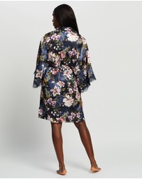 Sainted Sisters - Scarlett Silk Kimono