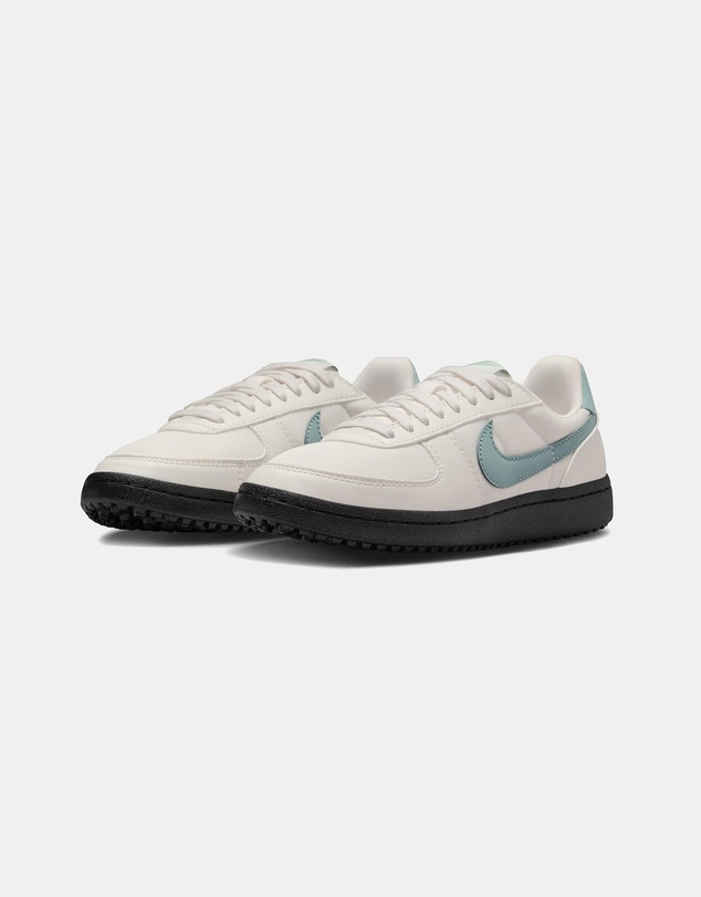 Nike - Field General - Women's