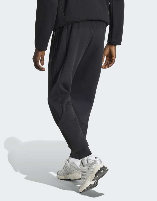 adidas Originals - SPACER TEAMGEIST 26 CUTLINE CUFFED PANTS Mens