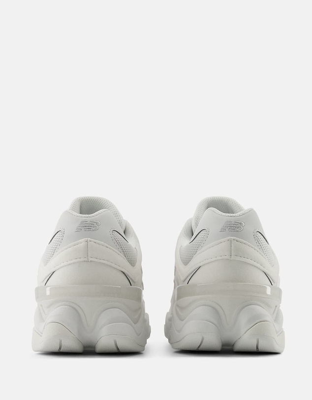 New Balance - 9060 Lace Grade School