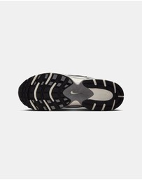 Nike - Nike V5 RNR - Men's