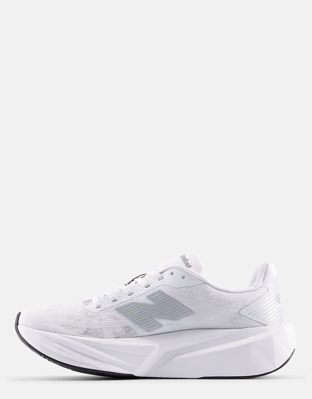 New Balance - FuelCell Rebel v5 (Wide Fit) - Women's