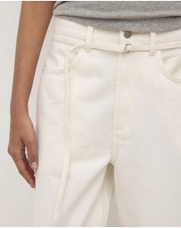 Assembly Label - Loose Fit Jeans