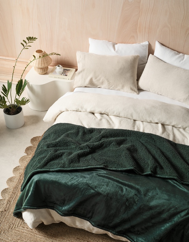 Linen House - Sena Blanket