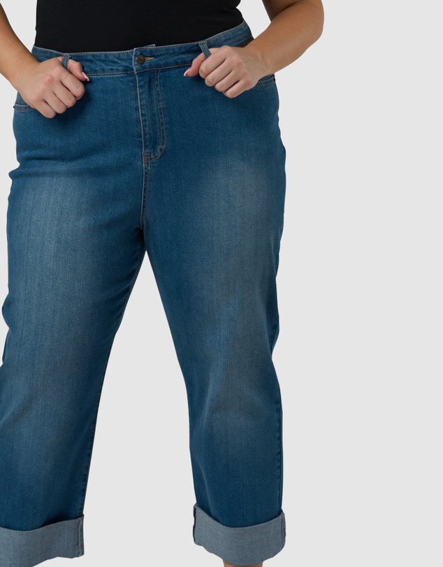 Sunday In The City - The Chain Boyfriend Jean