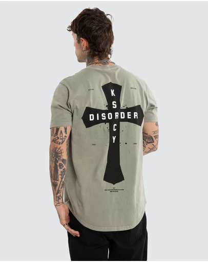 Kiss Chacey - Hyped Dual Curve Tee