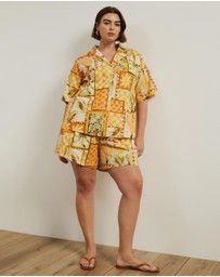 Atmos&Here Curvy - Paradise Linen Blend Shorts