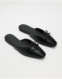 AERE - Slip On Leather Ballet Flats