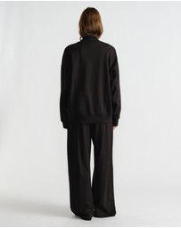 Decjuba - D-Luxe Logo Crew Sweat