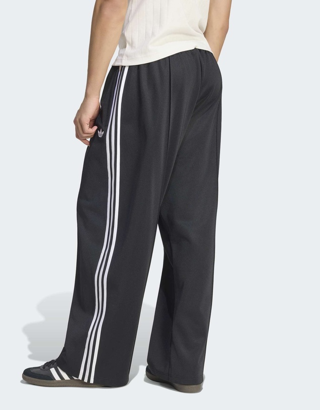 adidas Originals - OVERSIZED TRACK PANTS Mens