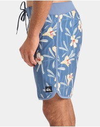 Quiksilver - Mens Surfsilk 18