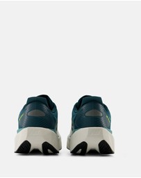 New Balance - FuelCell Rebel v5 (Wide Fit) - Men's