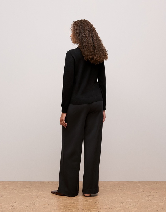 Trenery - Merino Classic Crew in Black