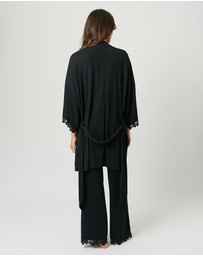 UNE PIECE - Lace Trim Modal Robe