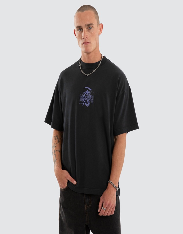 Kiss Chacey - Grim Street Tee