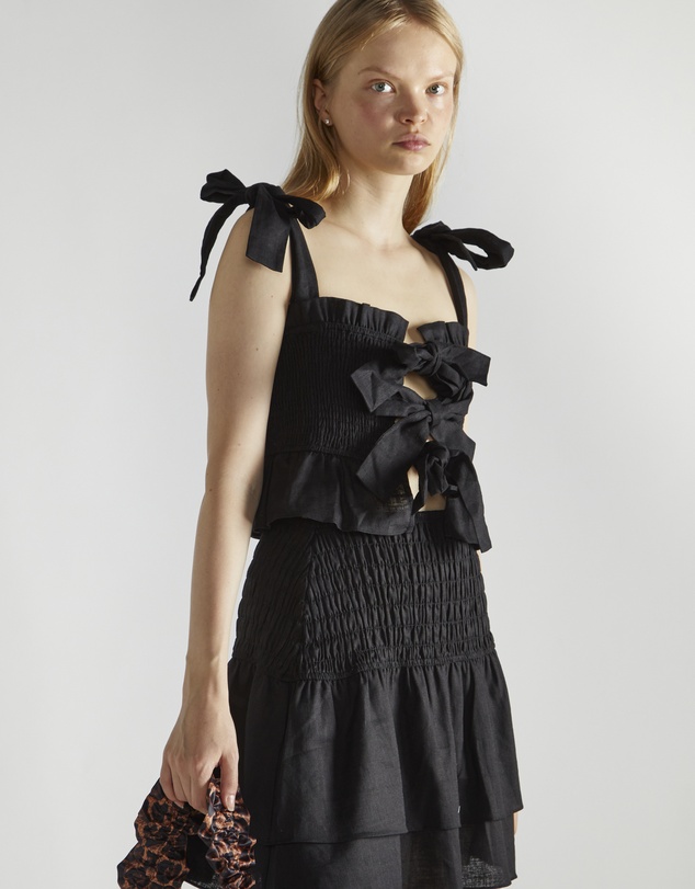 Glamorous - Tie front smocked top