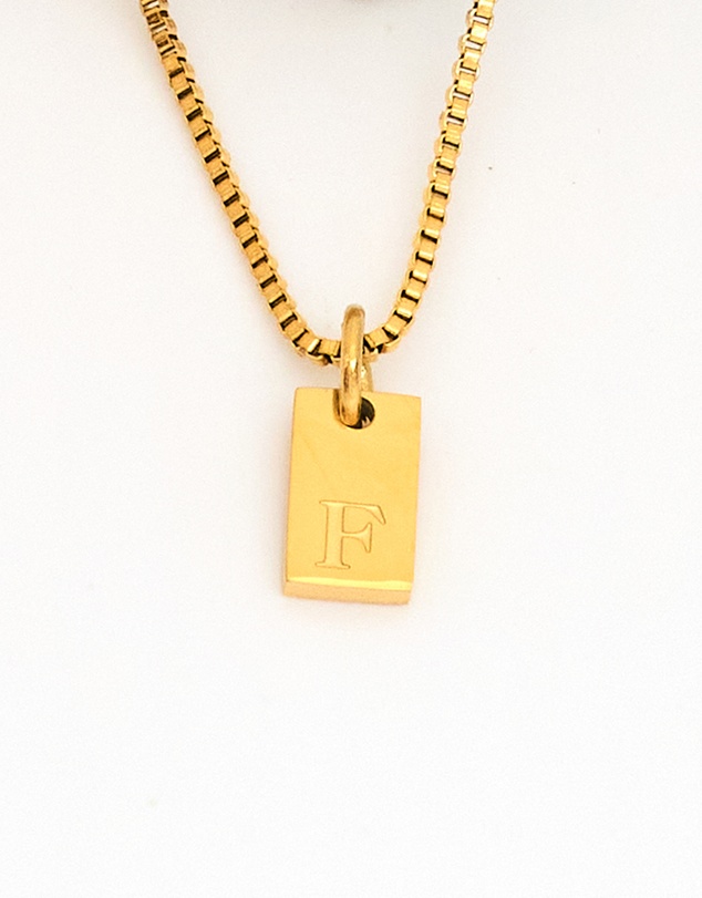 Winona - Afine Alphabet Necklace letter F