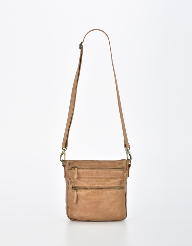 Cobb & Co - Mawson Washed Leather Multiple Pocket Crossbody