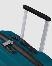 American Tourister - Airconic Spinner 67cm TSA