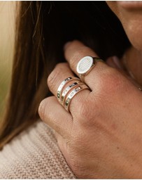 Ichu - Detailed Circle Shape Ring