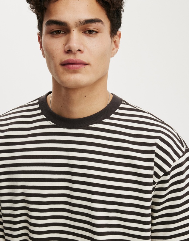 Cotton On - Box Fit T-Shirt