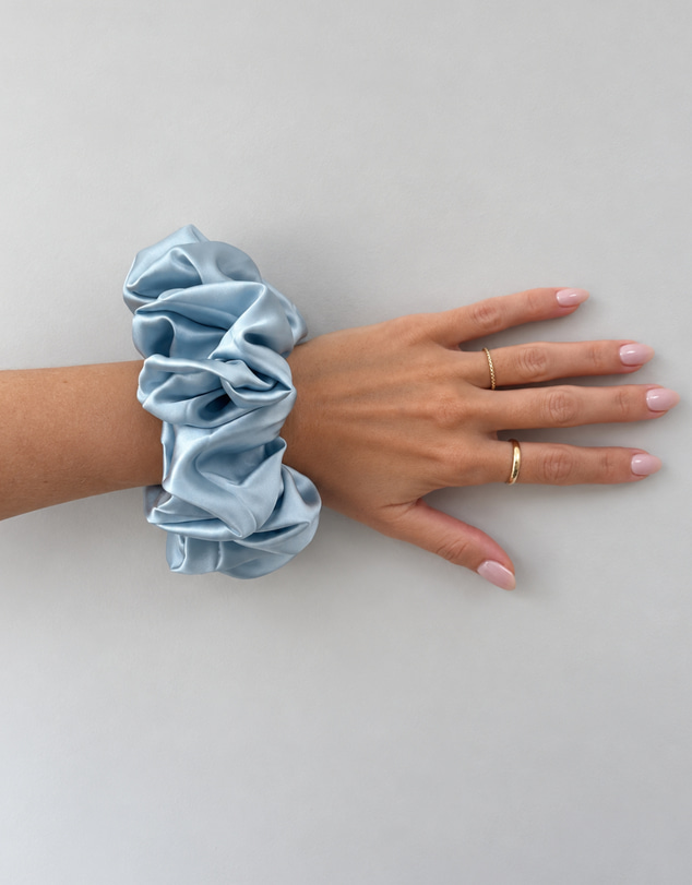 SILK MAGNOLIA - Mulberry Silk XL Scrunchie