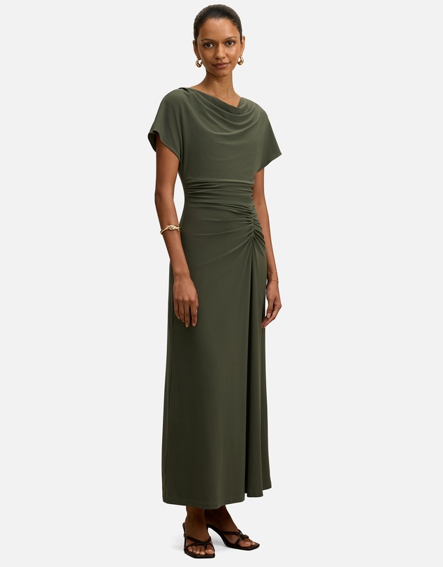 Forever New Petite - Tahnee Petite Grown On Sleeves Maxi Dress