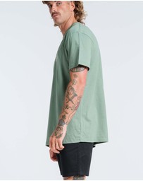 Vacancy Co - Club Dread Tee