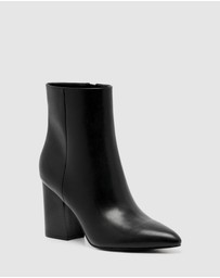 Nine West - Plumm