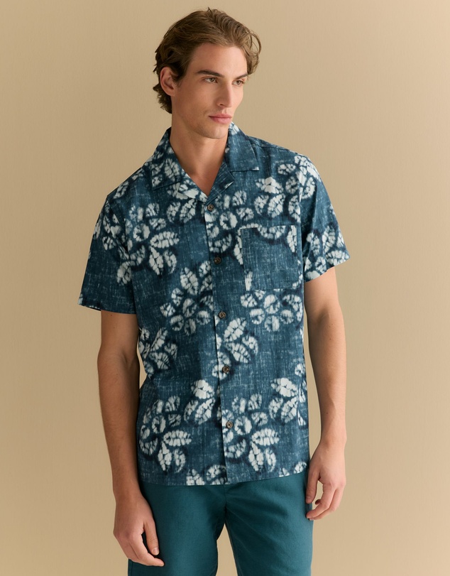 Trenery - Cotton Blend Washed Floral Short Sleeve Shirt in Deep Sea Green