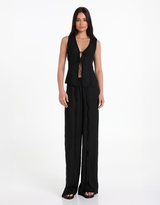 Lost in Lunar  - Nicola Top