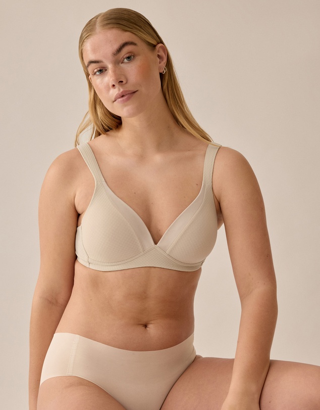Naturana - Wednesday Jacquard Wireless T-Shirt Bra with Padded Straps