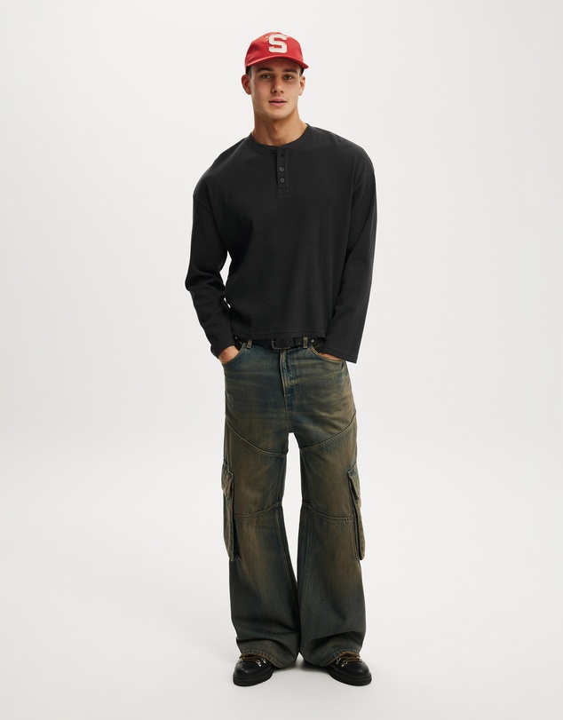 Cotton On - Relaxed Fit Textured Henley Long Sleeve